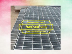 galvanizli-platform-izgaralari-paslanmaz-petek-izgarasi-basamak-metal-celik-izgara